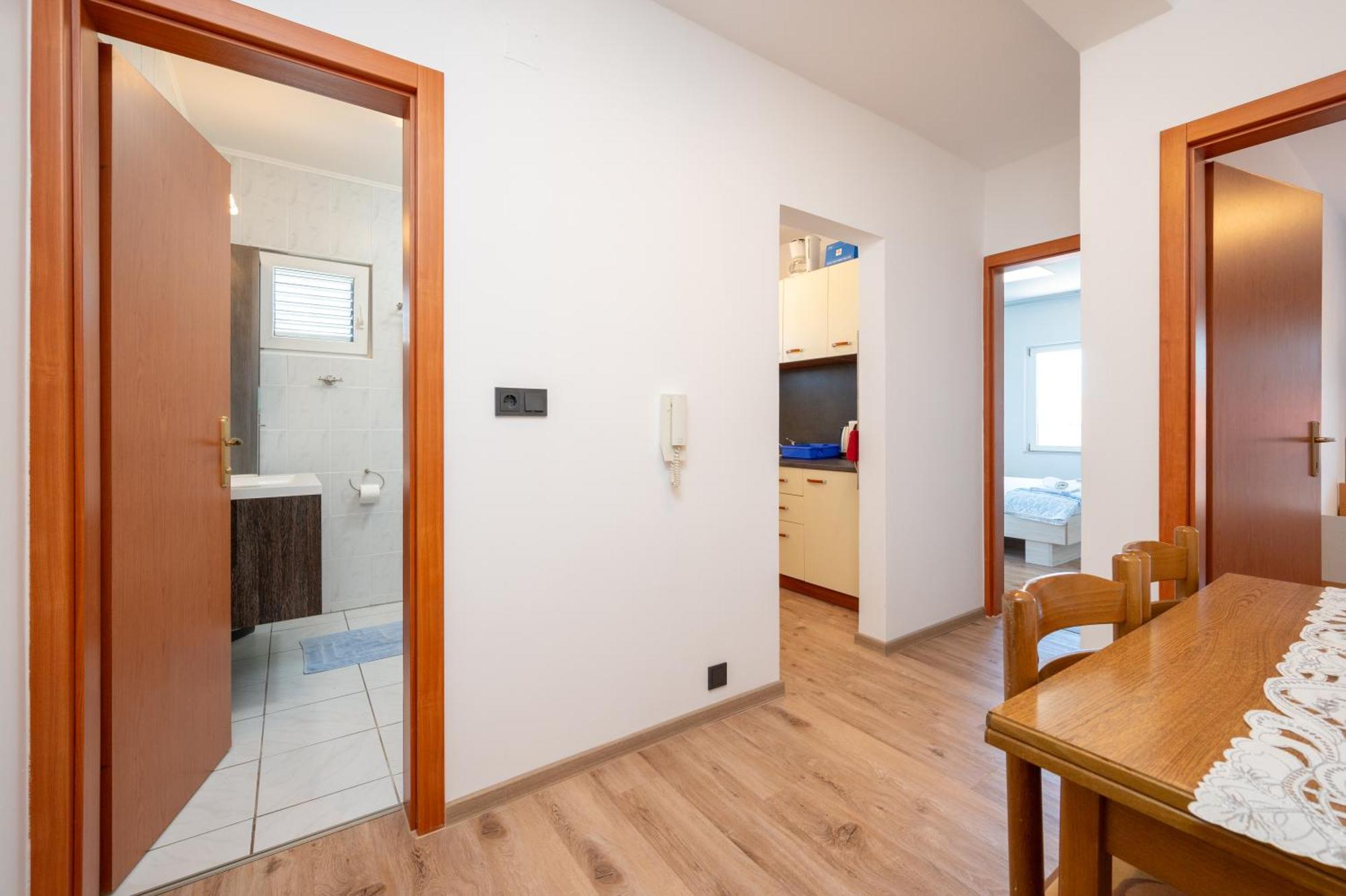 Apartments Zdravko โตรกีร์ ห้อง รูปภาพ