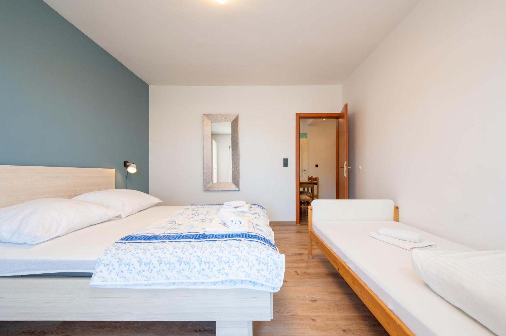Apartments Zdravko โตรกีร์ ภายนอก รูปภาพ