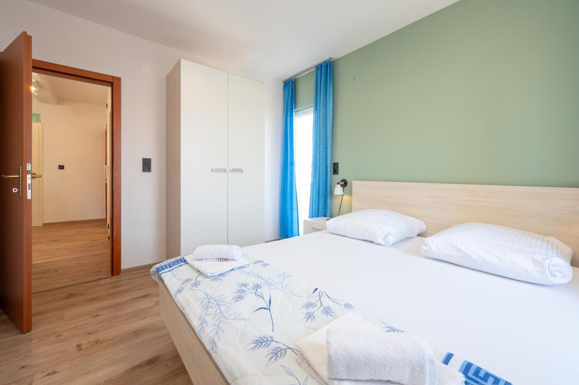 Apartments Zdravko โตรกีร์ ภายนอก รูปภาพ