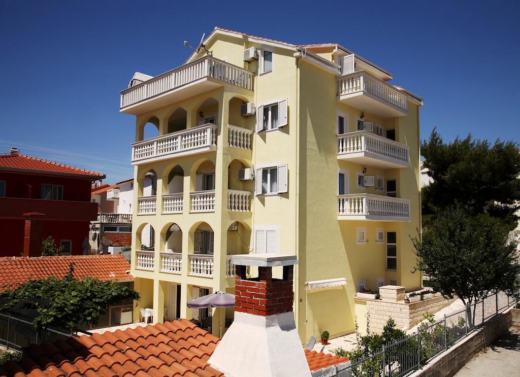Apartments Zdravko โตรกีร์ ภายนอก รูปภาพ