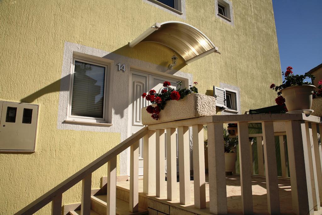 Apartments Zdravko โตรกีร์ ภายนอก รูปภาพ