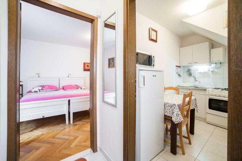 Apartments Zdravko โตรกีร์ ภายนอก รูปภาพ